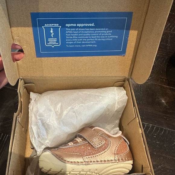 Stride Rite Sneakers (Baby) Size 3 - Picture 7 of 8